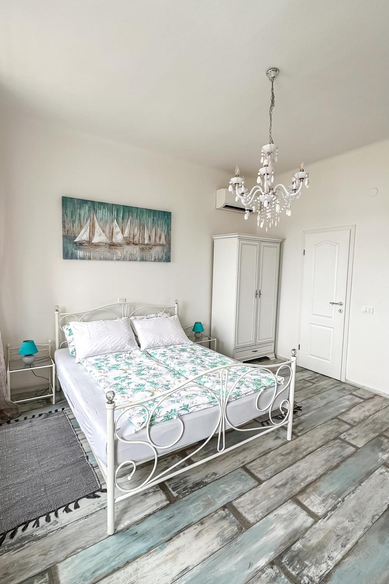 Main Square Apartments With Sea View Пула Екстериор снимка