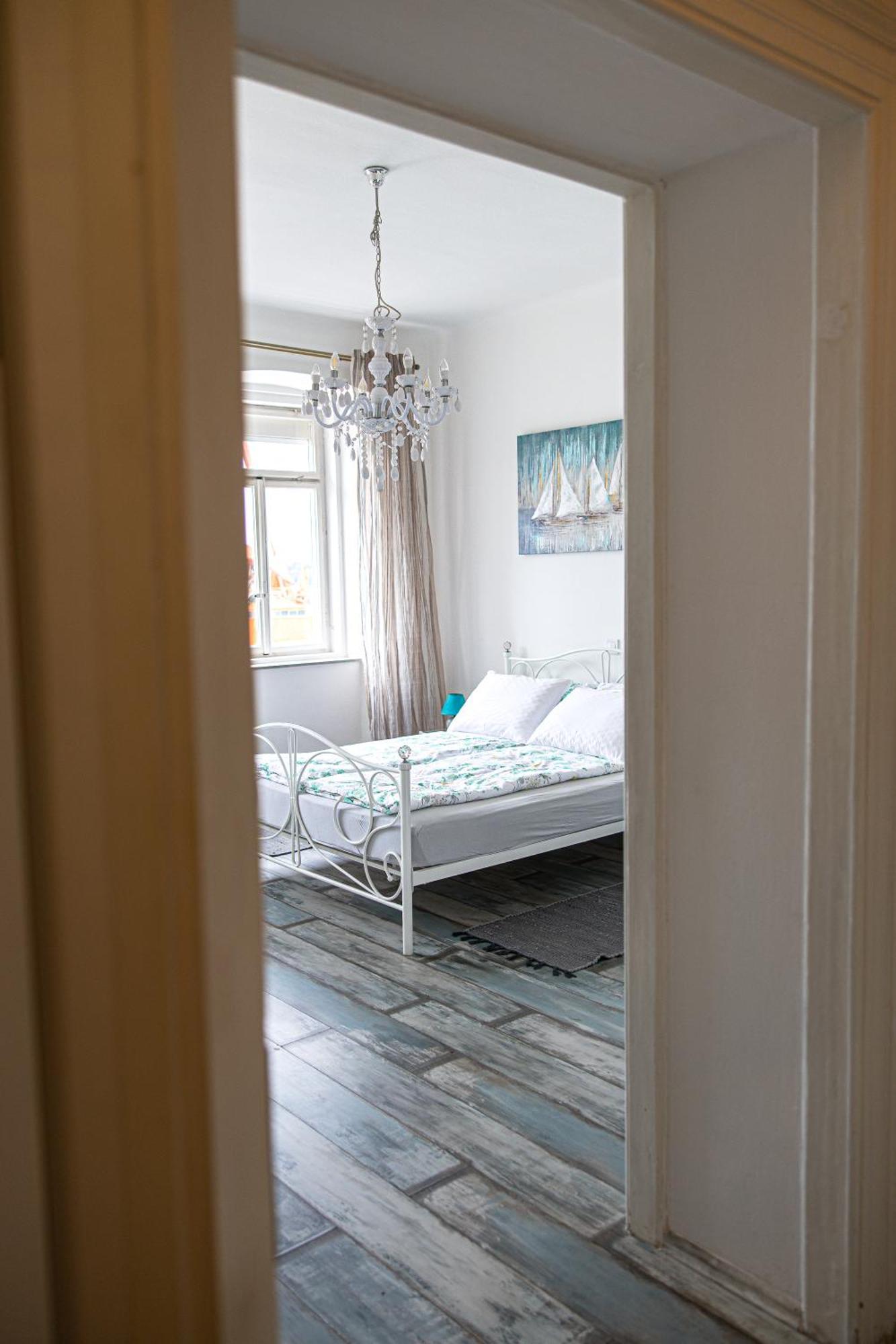 Main Square Apartments With Sea View Пула Екстериор снимка