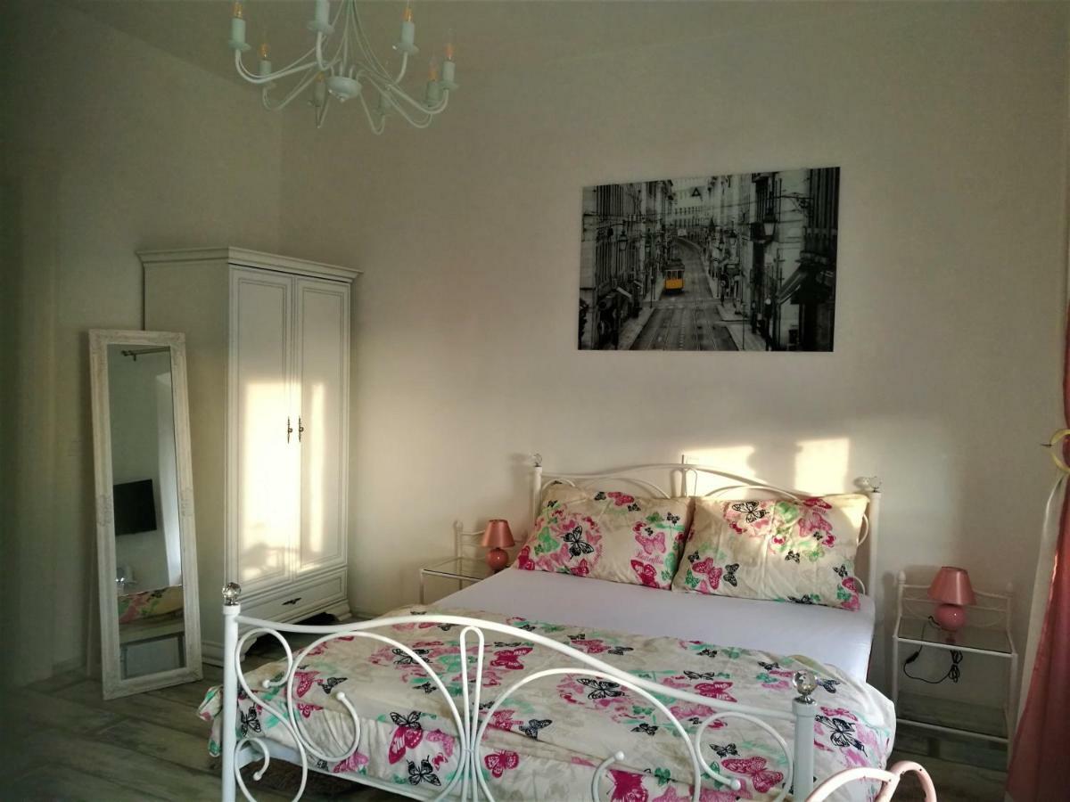 Main Square Apartments With Sea View Пула Екстериор снимка